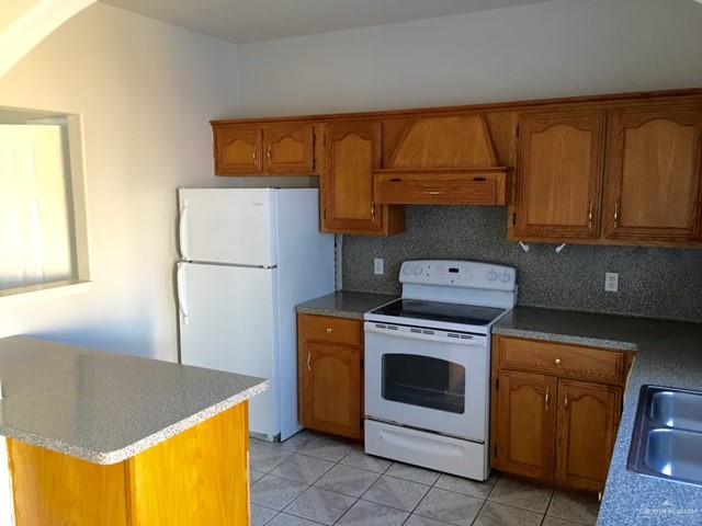 Building Photo - 22 Charleston Dr