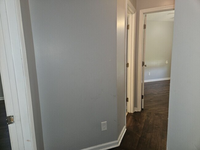 Building Photo - 230 Van Buren Dr