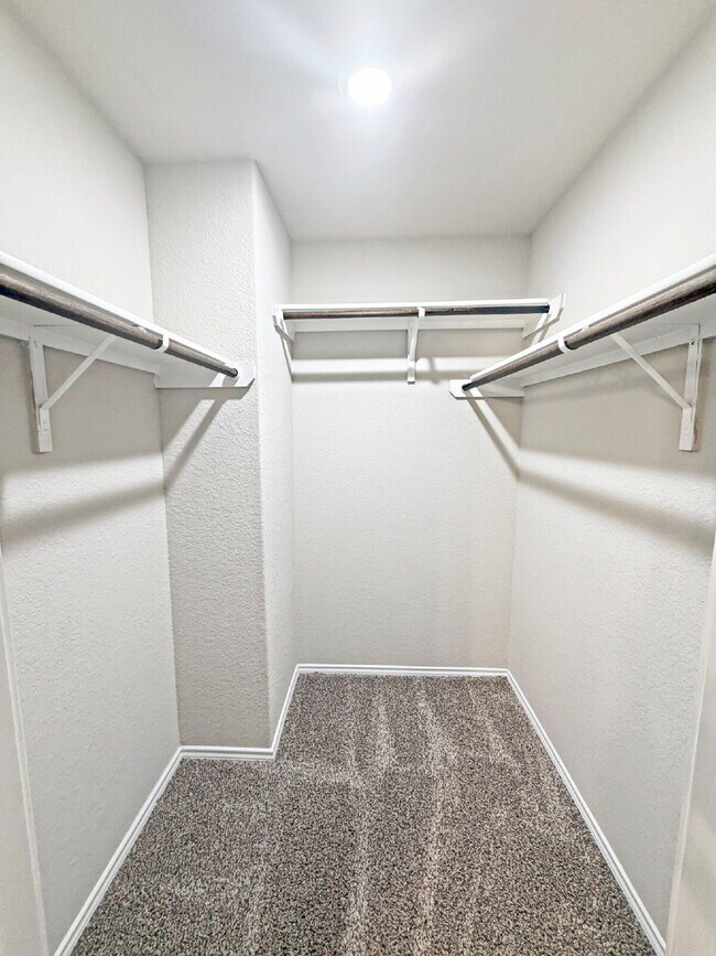 Building Photo - 258 Marigold Pl