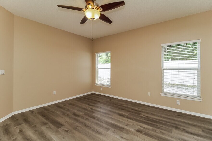 Building Photo - 332 Cello Cir