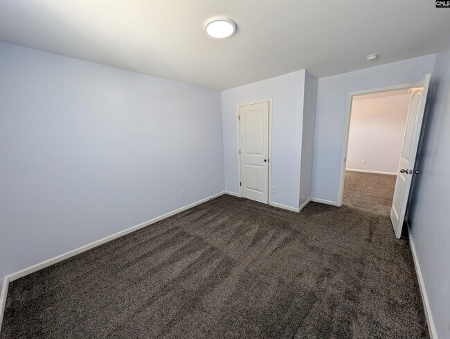 Building Photo - 13 Lillie Ln