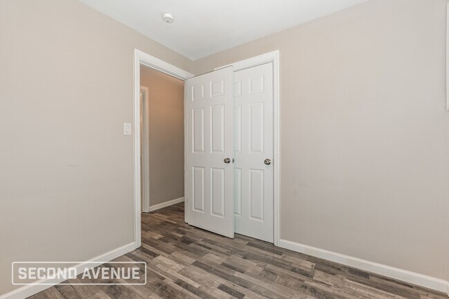 Building Photo - 219 Garden City Dr