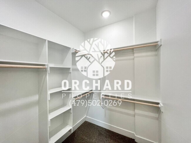 Building Photo - Tontitown- Single-Family Home- Desirable Hickorywood Plan- 4 Bedroom!