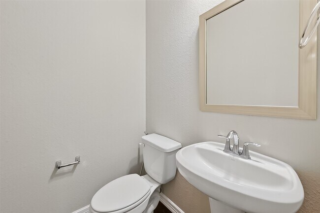 Building Photo - 4018 Martin Ridge Dr