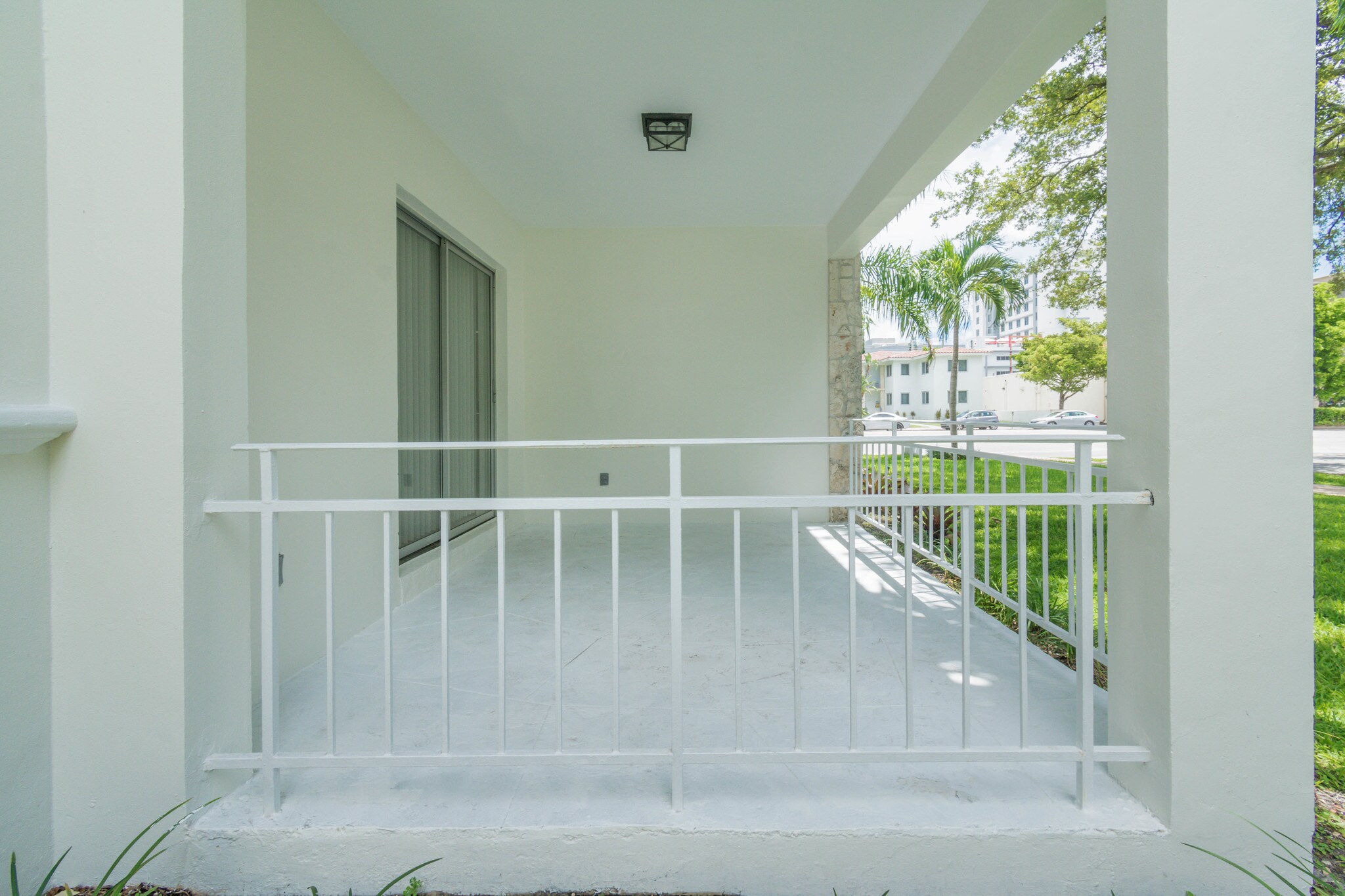 Private Balcony - 3912 Ponce de Leon Blvd
