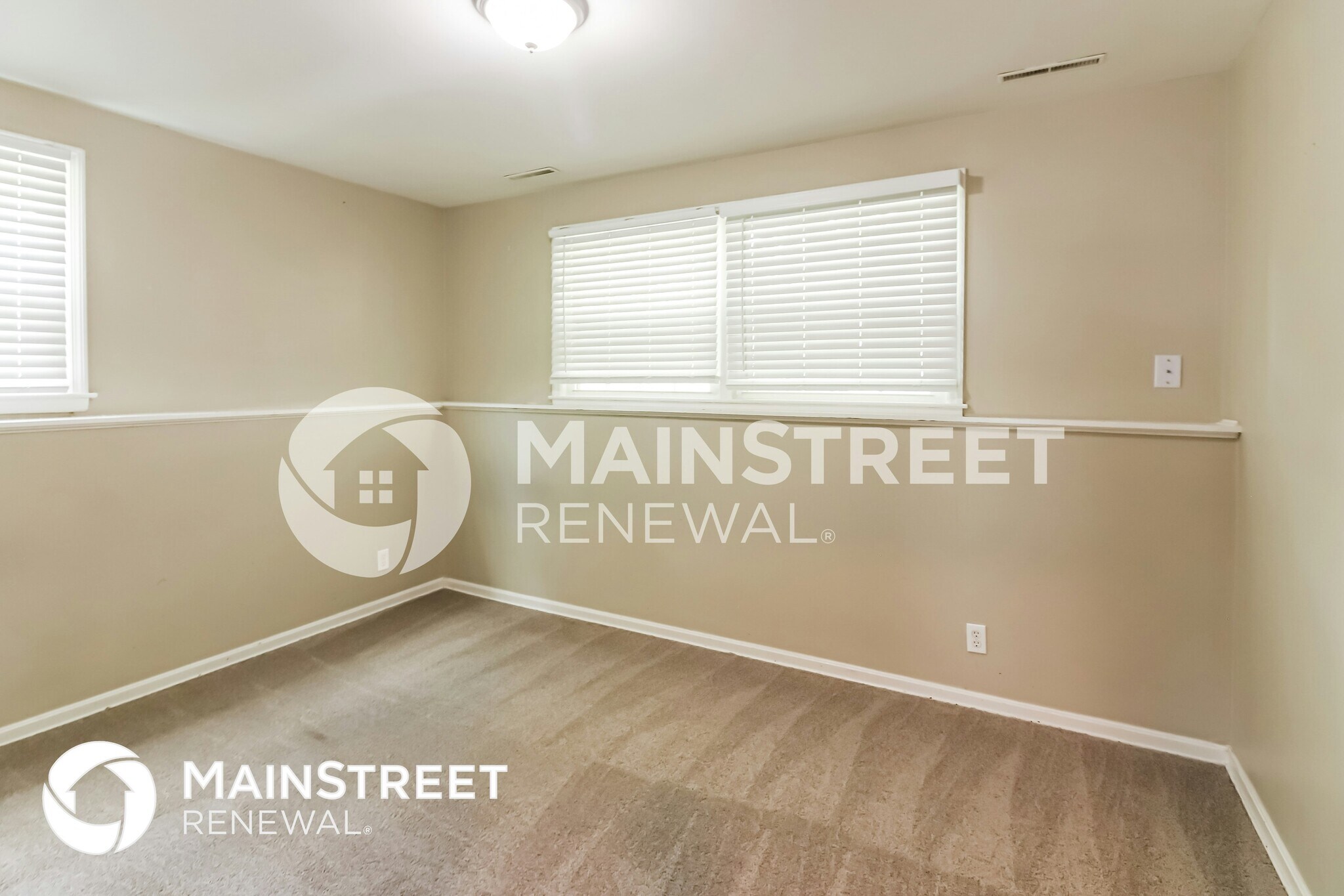 Building Photo - 7200 Willow Ave