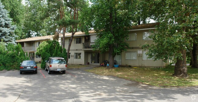 Primary Photo - Tulip Crest Apartments