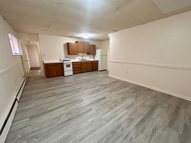 Building Photo - Bright 2-Bedroom Apartment in the Heart of Marietta