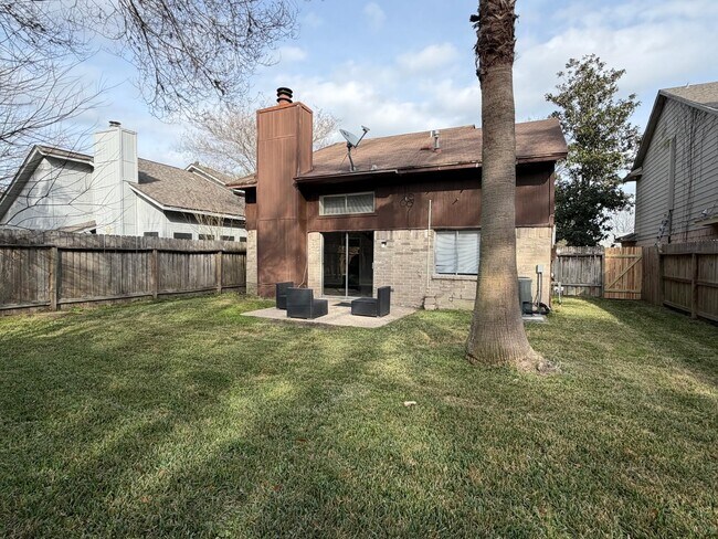 Building Photo - 16619 Capewood Dr