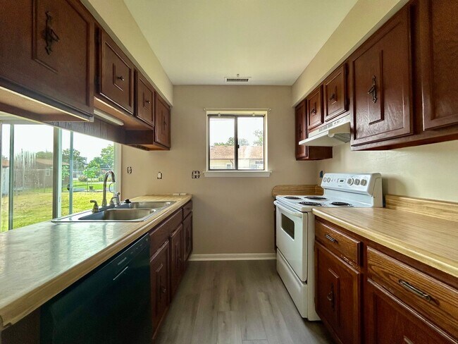 Building Photo - 509 Chownings Dr
