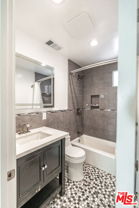 Building Photo - 12127 Aneta St