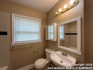 Building Photo - 243 Storeywood Dr