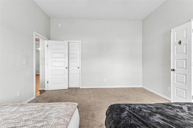 Building Photo - 816 Hedgefield Way