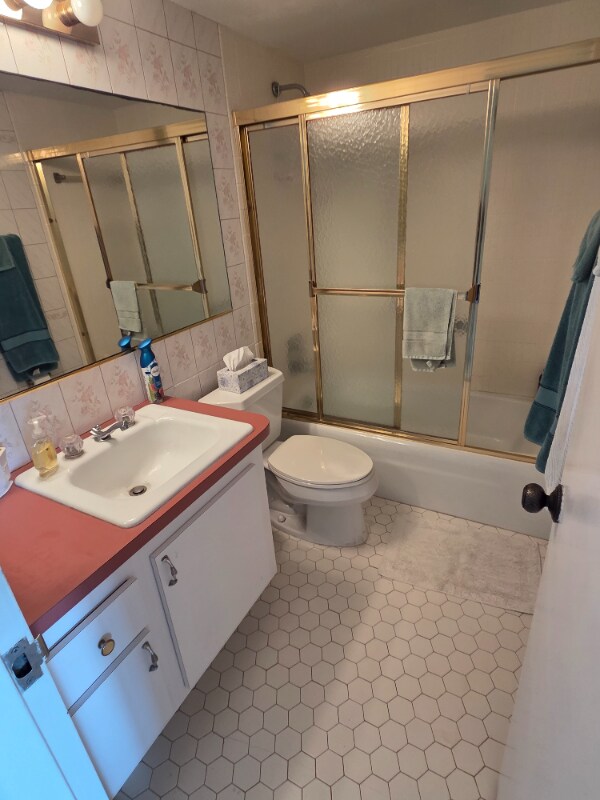 Building Photo - 1200 Hibiscus Ave