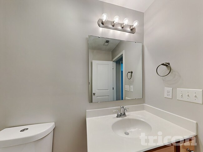 Building Photo - 2644 Andes Dr