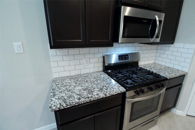 Building Photo - 4007 Prairie Landing Ln