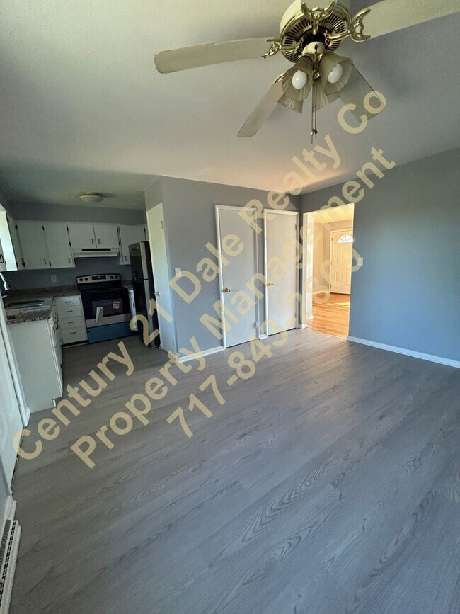 Building Photo - Meade Street 215-217