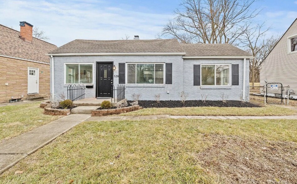 Primary Photo - 528 Bassett Ave