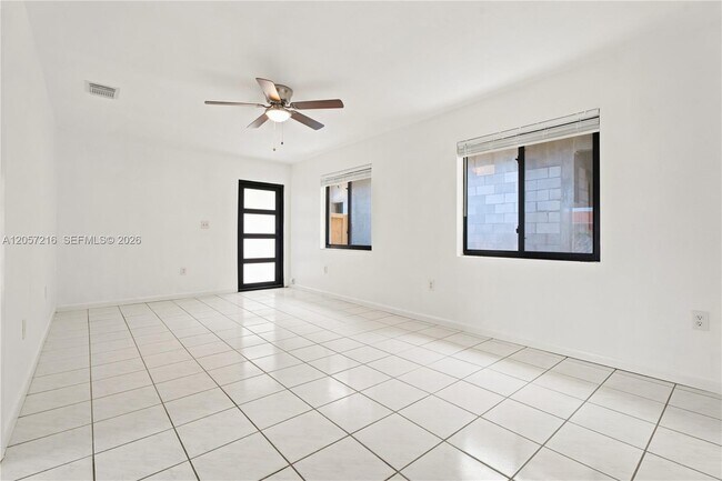 Building Photo - 3461 SW 24th St