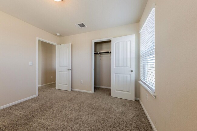 Building Photo - 1248 Fairhaven Gtwy
