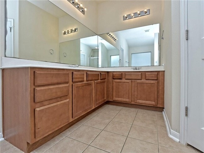 Building Photo - 104 S Gadwall Ln