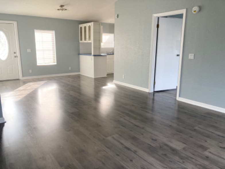 Building Photo - 15301 16th St