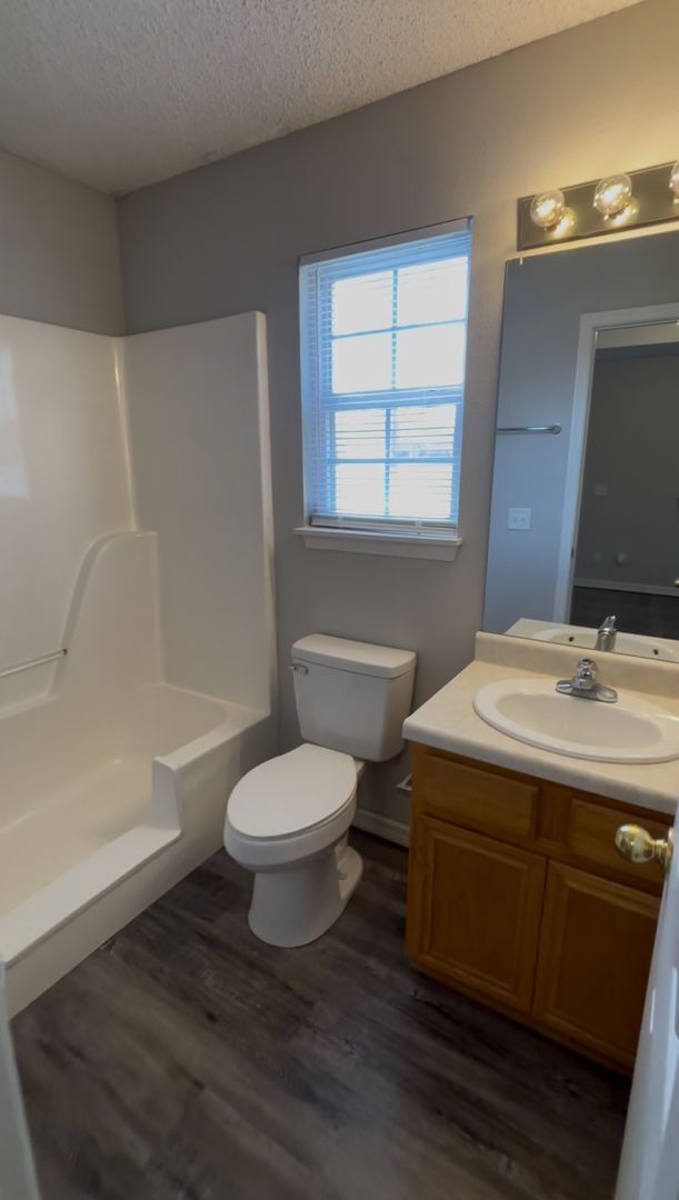 Building Photo - 3 Bedroom 2 Bathroom House for Rent in Lincoln, Arkansas!