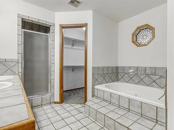 Building Photo - 3609 Hampton Ct