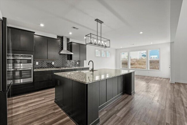 Building Photo - 247 Clear Lk Pkwy