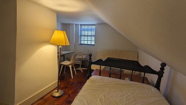 Building Photo - 48 Benefit St