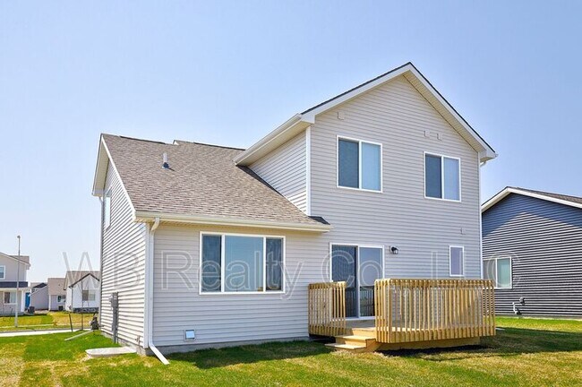 Building Photo - 1235 Locust St