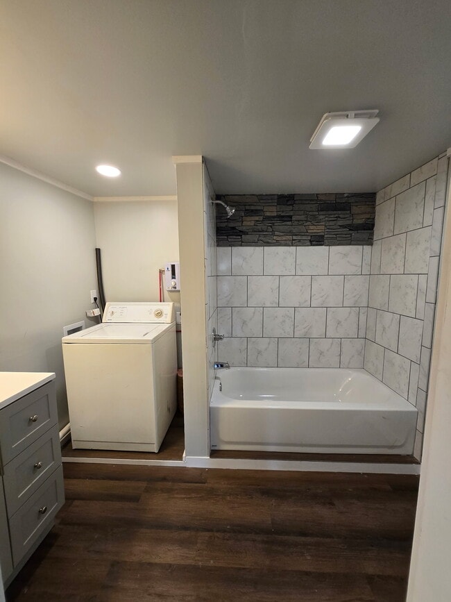 Building Photo - 7356 Old Cox Pike