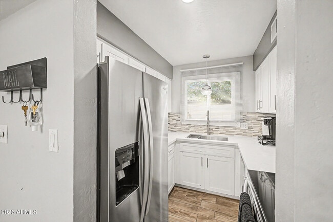 Building Photo - 4024 N Parkway Ave