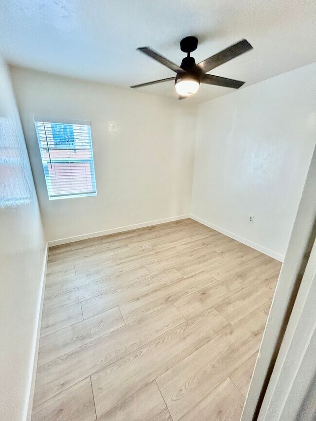 Building Photo - Remodeled 2 Bed | 1. Bath
