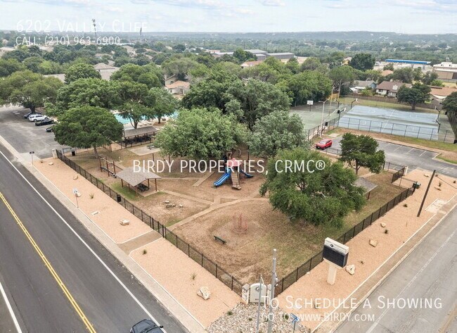 Building Photo - 6202 Valley Clf