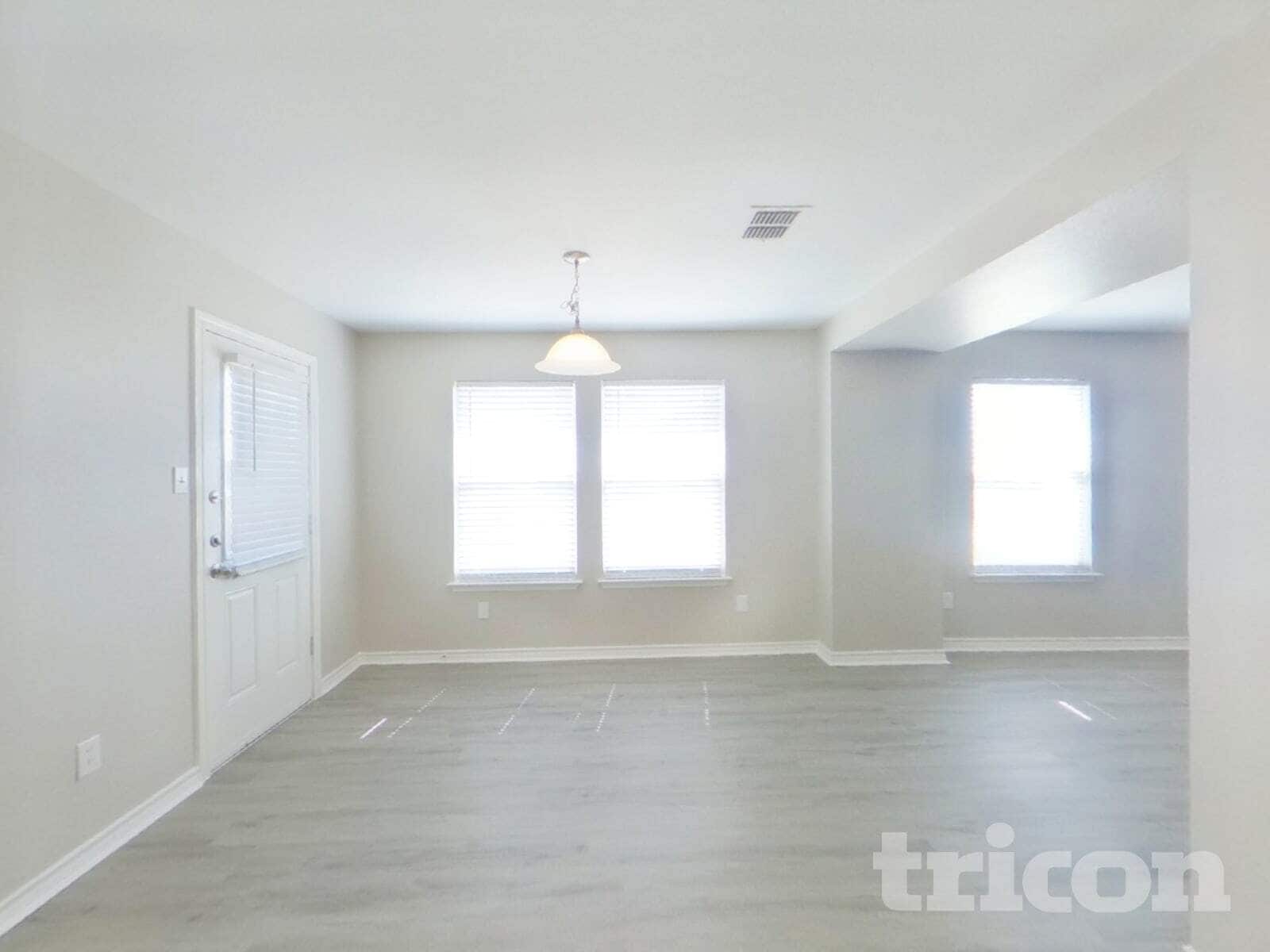 Building Photo - 125 Southwestern Dr