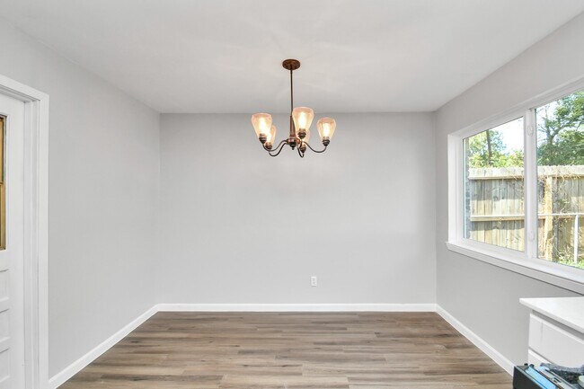 Building Photo - 9622 Vilven Ln