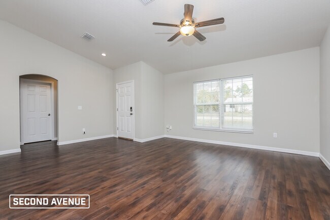 Building Photo - 2600 SW 152nd Ln