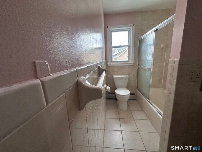 Building Photo - 61 Newbury St