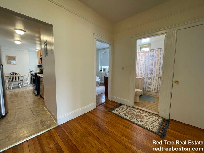 Building Photo - 20 Colborne Rd