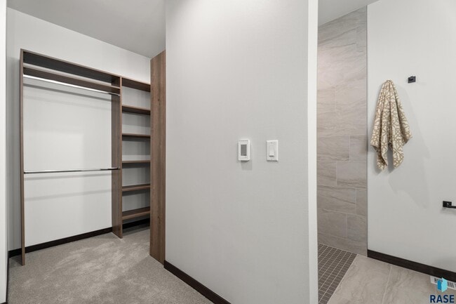 Building Photo - 1113 S Foss Ave