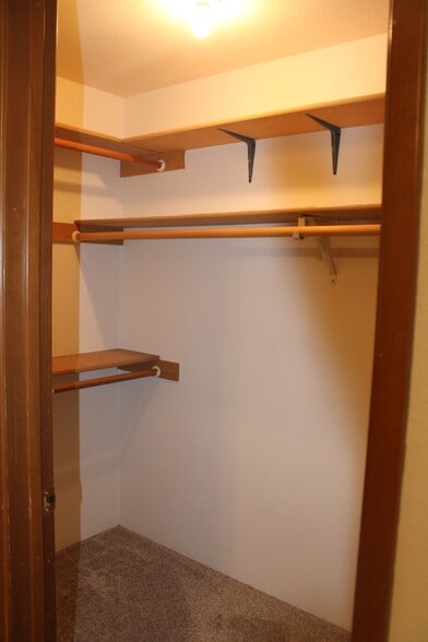 Building Photo - 1516 Woodhaven Pl