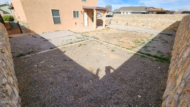 Building Photo - 14240 Gil Reyes Dr