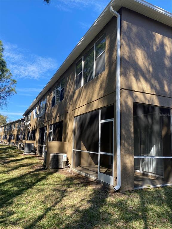 Building Photo - 18926 Duquesne Dr