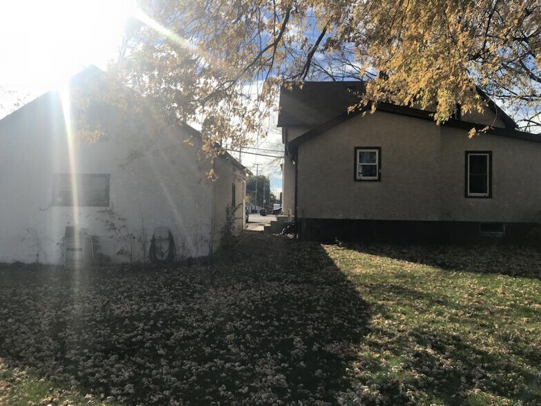 Primary Photo - 9008 93rd Ave N