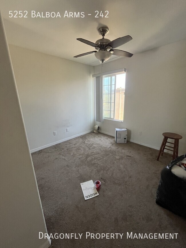 Building Photo - 5252 Balboa Arms Dr
