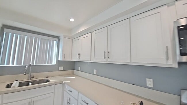 Building Photo - 32(839)