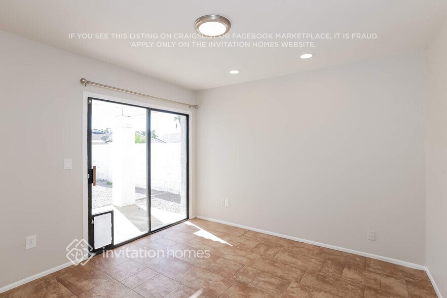 Building Photo - 415 W Grandview Rd