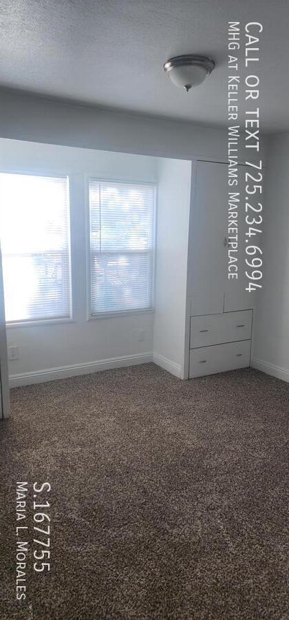 Building Photo - 2121 N Carroll St