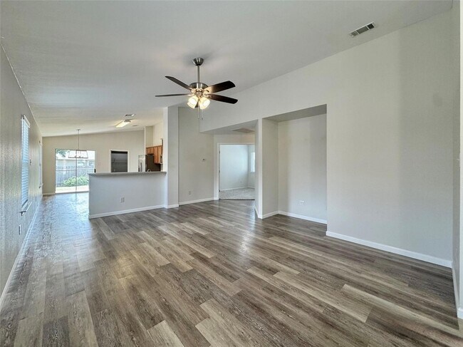 Building Photo - 916 Gentry Dr